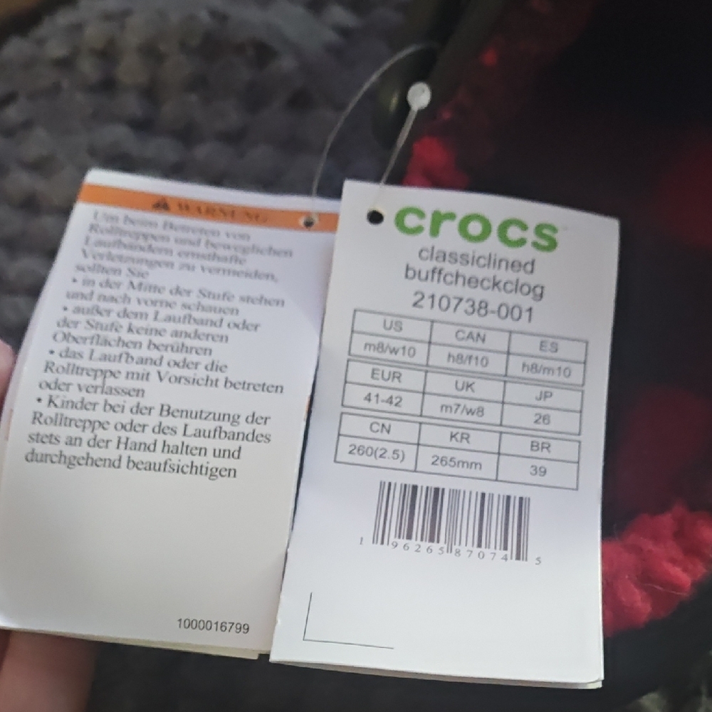 CROCS Classic Clog with Black Shell and Red/Black Fleece Lining NWT - Picture 3 of 7